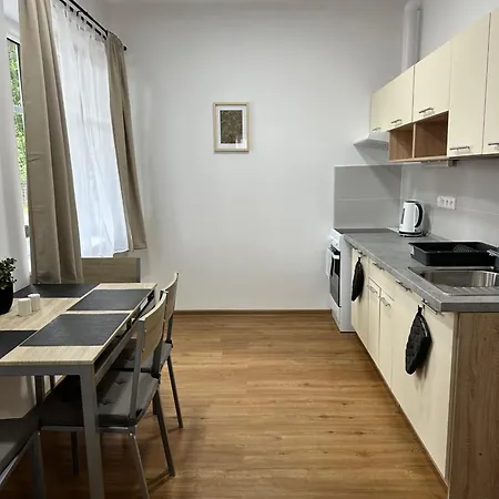 Daros * Dvůr Králové nad Labem